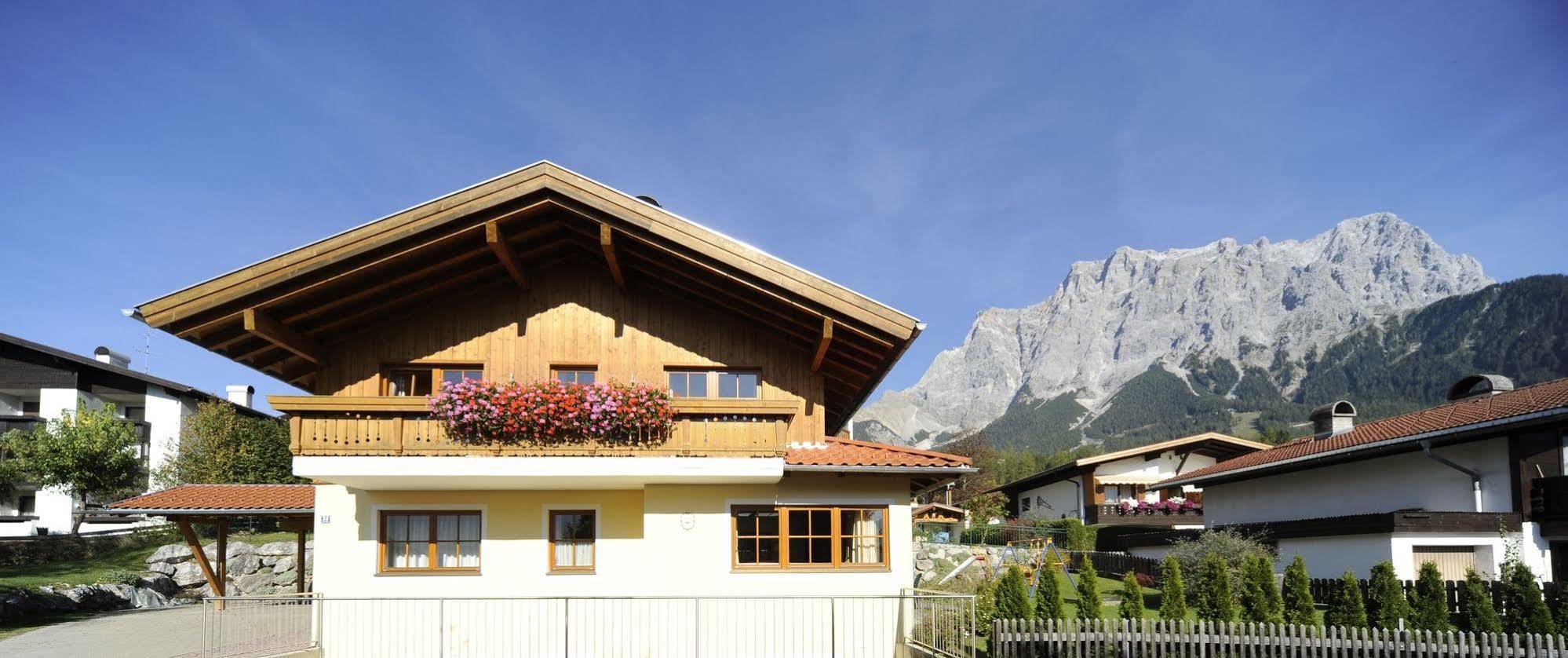 Haus Sieben Zwerge Apartment Ehrwald Luaran gambar
